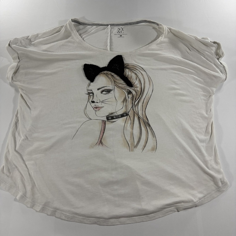 NY&C NEW YORK & COMPANY Ladies Short Sleeve Graphic T-Shirt Sz XL Cat Ears